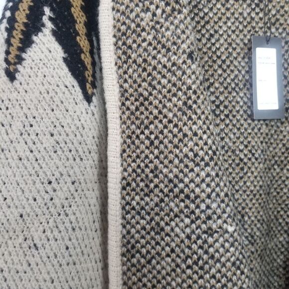 🆕️ Vertigo Paris Poncho - Picture 4 of 14